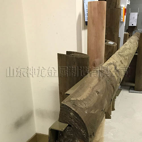 鋼背木護欄主體
